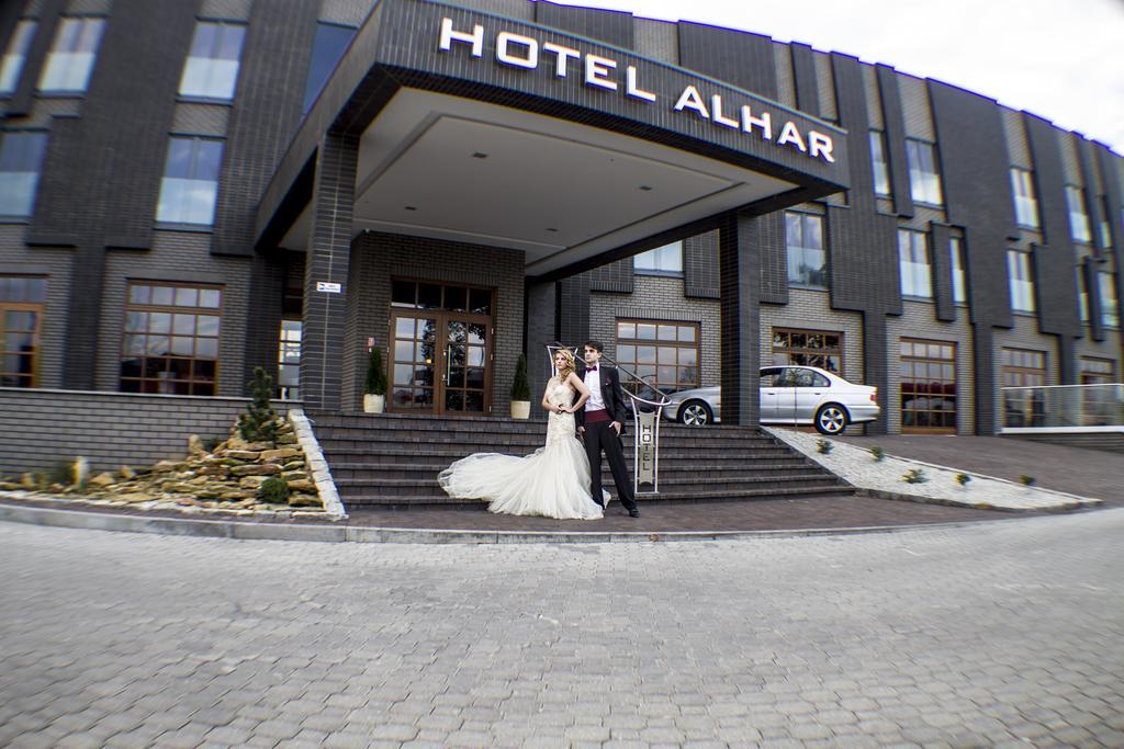 Hotel Alhar Люблинец Экстерьер фото